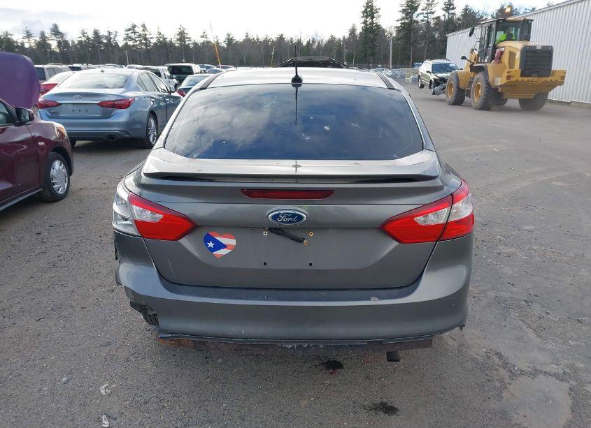 Photo 16 of 2012 Ford Focus SE (VIN 1FAHP3F23CL103933)