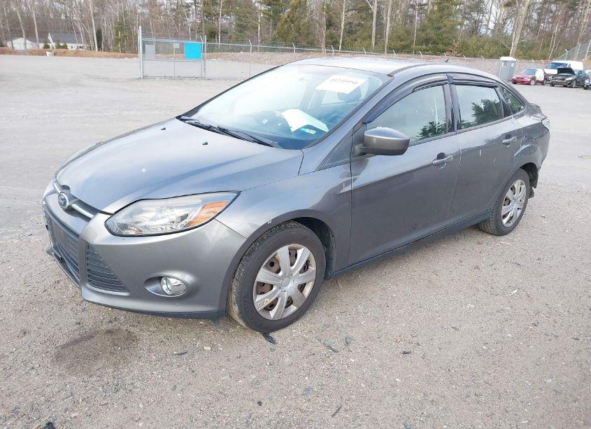 Photo 2 of 2012 Ford Focus SE (VIN 1FAHP3F23CL103933)