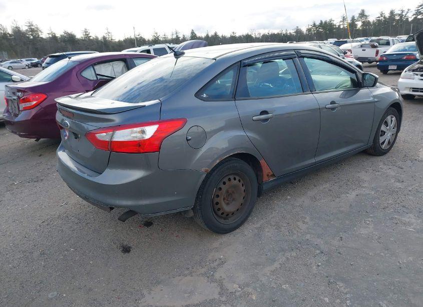 Photo 4 of 2012 Ford Focus SE (VIN 1FAHP3F23CL103933)