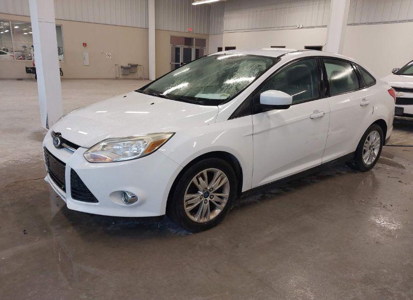 Photo 2 of 2012 Ford Focus SE (VIN 1FAHP3F23CL115368)