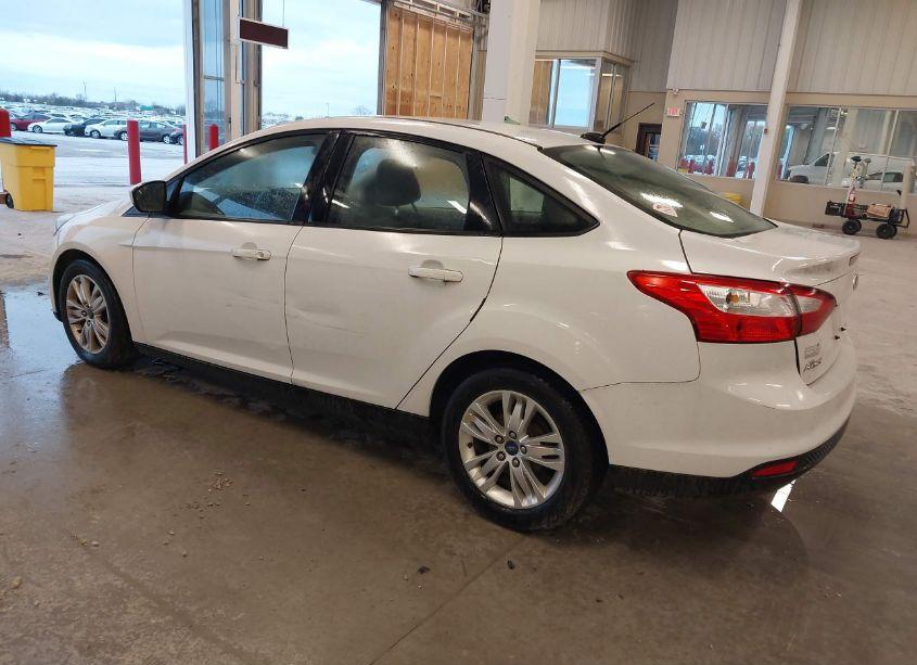 Photo 3 of 2012 Ford Focus SE (VIN 1FAHP3F23CL115368)