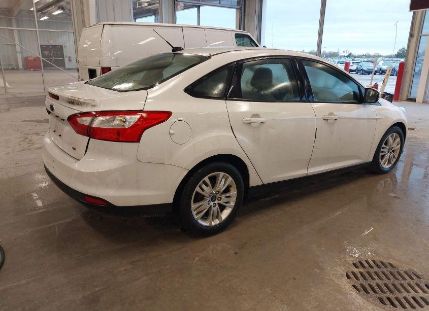 Photo 4 of 2012 Ford Focus SE (VIN 1FAHP3F23CL115368)