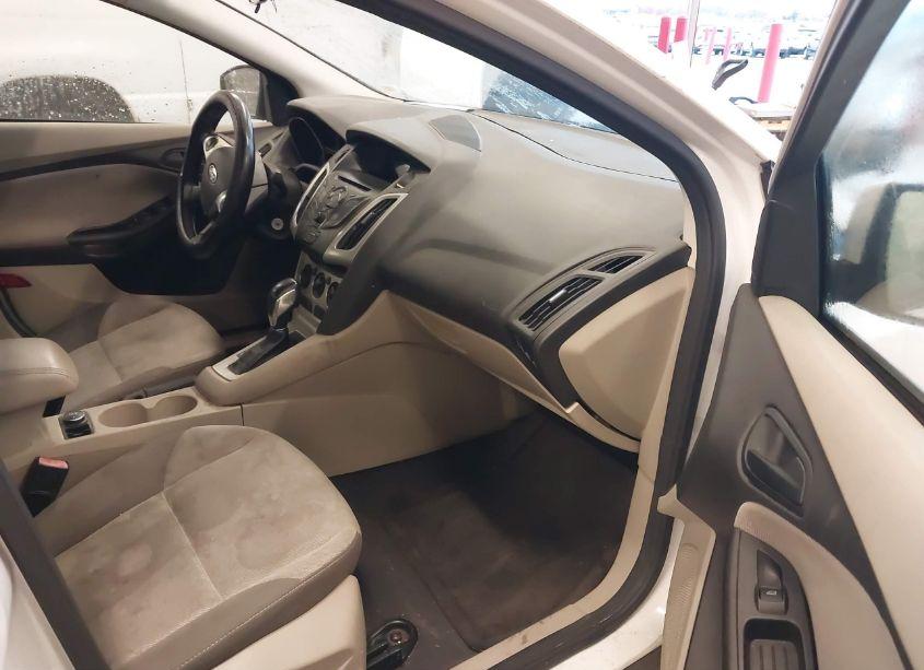 Photo 5 of 2012 Ford Focus SE (VIN 1FAHP3F23CL115368)