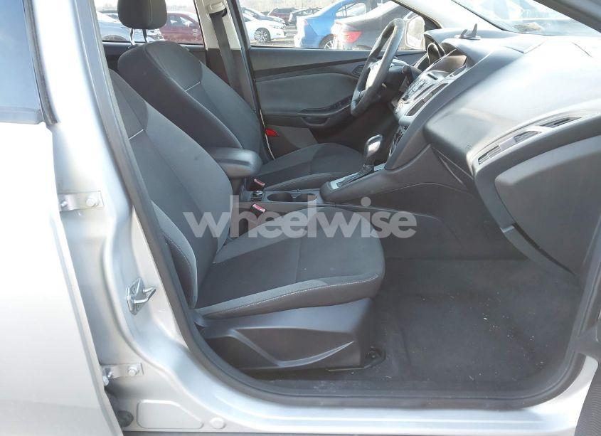 Photo 5 of 2012 Ford Focus SE (VIN 1FAHP3F23CL121347)