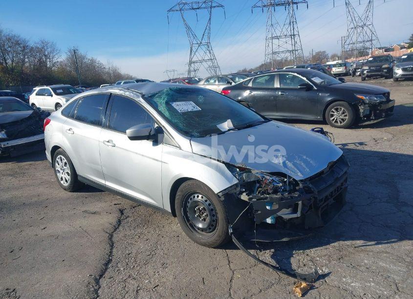 2012 Ford Focus SE (VIN 1FAHP3F23CL126628) main photo