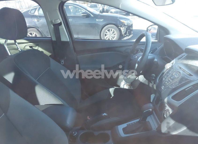 Photo 5 of 2012 Ford Focus SE (VIN 1FAHP3F23CL126628)