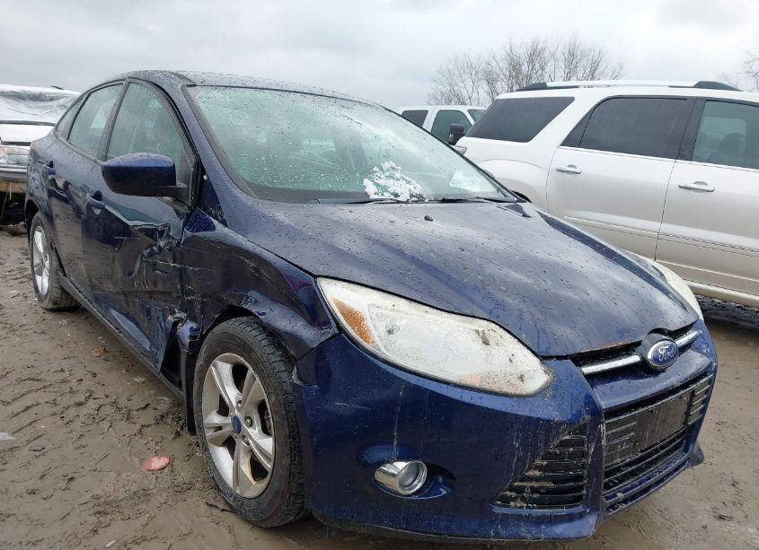 2012 Ford Focus SE (VIN 1FAHP3F23CL139296) main photo