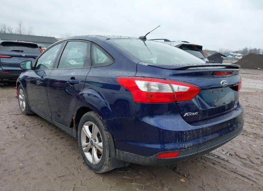 Photo 3 of 2012 Ford Focus SE (VIN 1FAHP3F23CL139296)