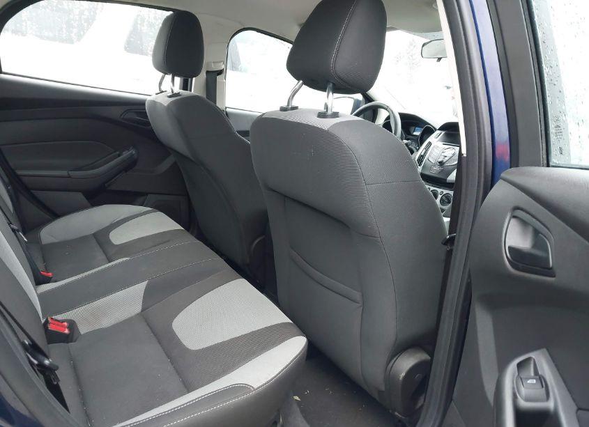 Photo 8 of 2012 Ford Focus SE (VIN 1FAHP3F23CL139296)