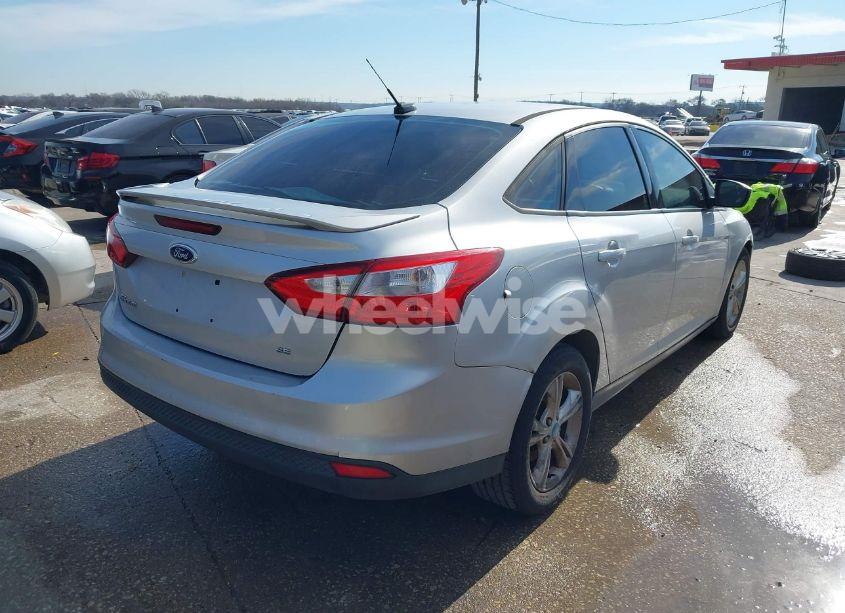 Photo 4 of 2012 Ford Focus SE (VIN 1FAHP3F23CL153957)