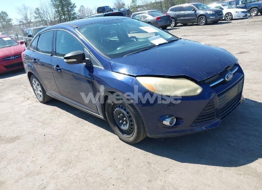 2012 Ford Focus SE (VIN 1FAHP3F23CL157684) main photo