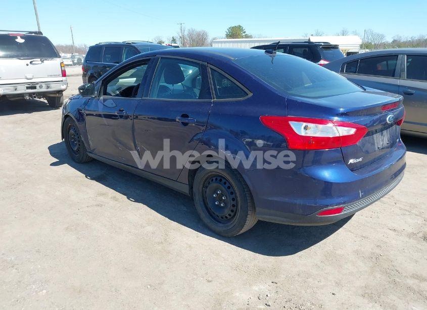 Photo 3 of 2012 Ford Focus SE (VIN 1FAHP3F23CL157684)