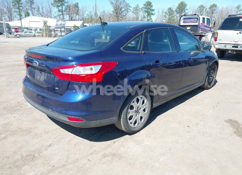 Photo 4 of 2012 Ford Focus SE (VIN 1FAHP3F23CL157684)
