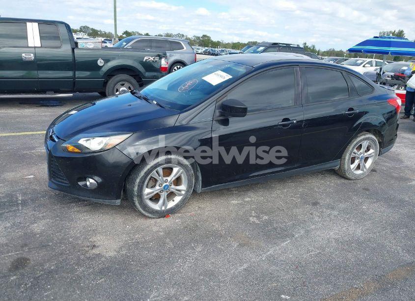 Photo 2 of 2012 Ford Focus SE (VIN 1FAHP3F23CL166594)