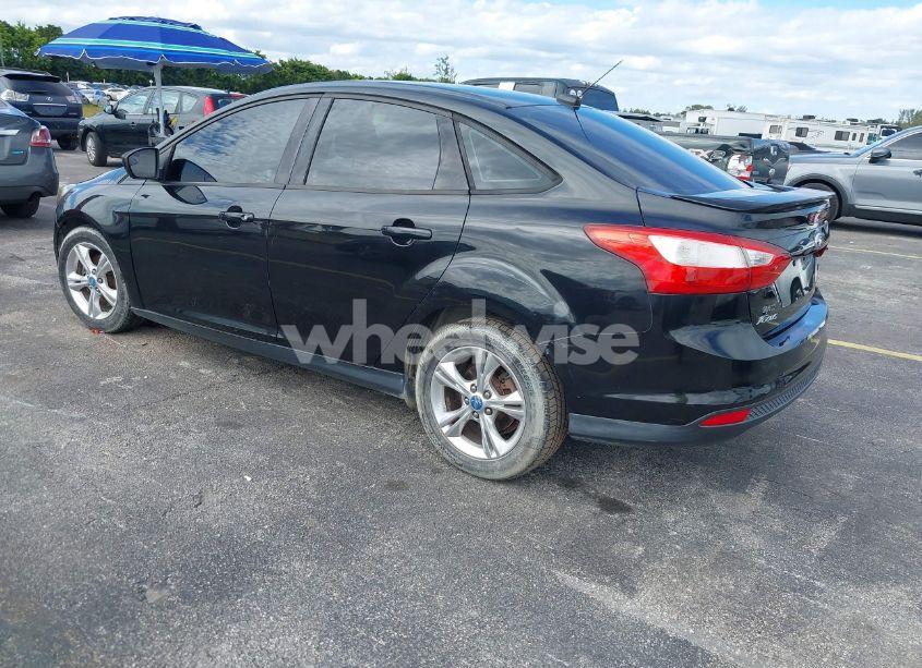Photo 3 of 2012 Ford Focus SE (VIN 1FAHP3F23CL166594)