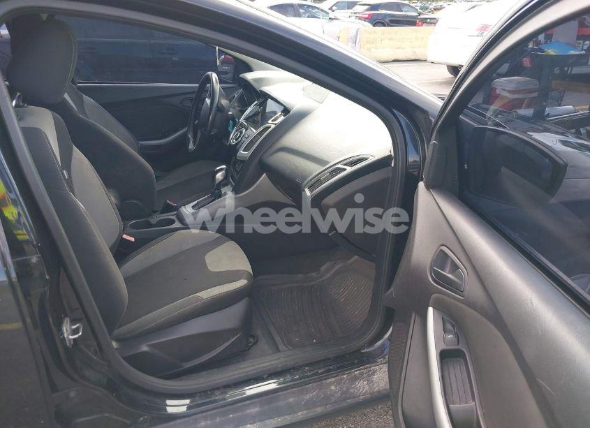 Photo 5 of 2012 Ford Focus SE (VIN 1FAHP3F23CL166594)