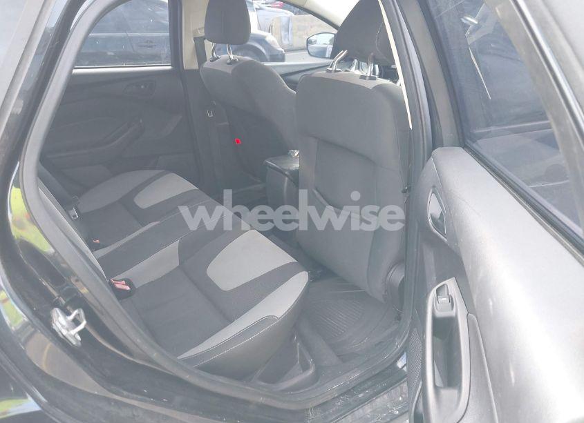 Photo 8 of 2012 Ford Focus SE (VIN 1FAHP3F23CL166594)