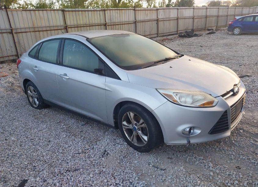 2012 Ford Focus SE (VIN 1FAHP3F23CL167115) main photo