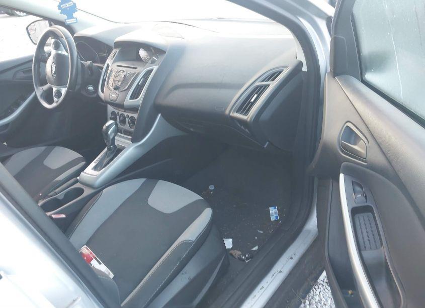 Photo 5 of 2012 Ford Focus SE (VIN 1FAHP3F23CL167115)