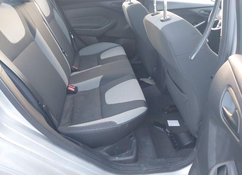 Photo 8 of 2012 Ford Focus SE (VIN 1FAHP3F23CL167115)