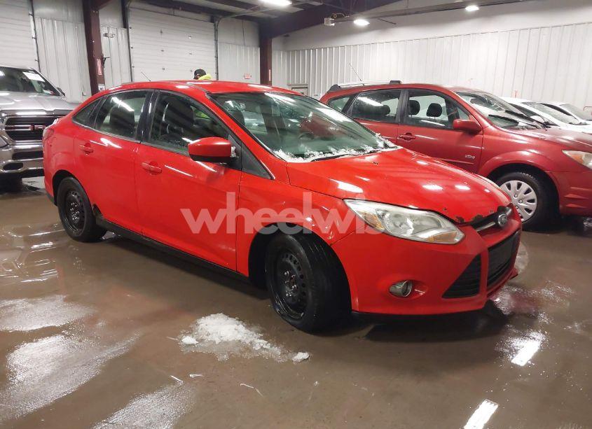 2012 Ford Focus SE (VIN 1FAHP3F23CL225806) main photo