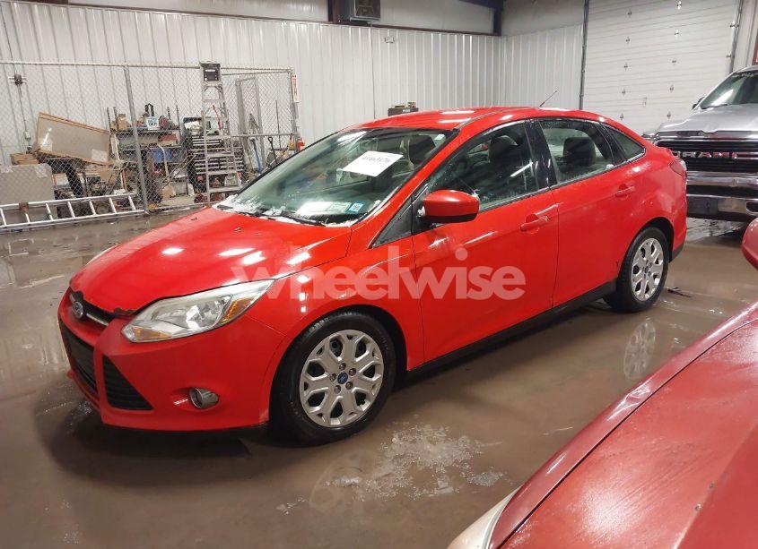 Photo 2 of 2012 Ford Focus SE (VIN 1FAHP3F23CL225806)