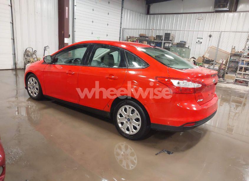 Photo 3 of 2012 Ford Focus SE (VIN 1FAHP3F23CL225806)