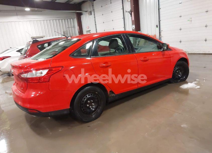 Photo 4 of 2012 Ford Focus SE (VIN 1FAHP3F23CL225806)