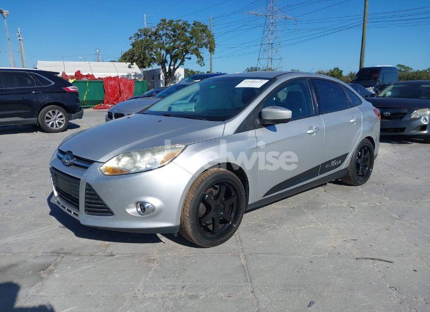 Photo 2 of 2012 Ford Focus SE (VIN 1FAHP3F23CL265724)