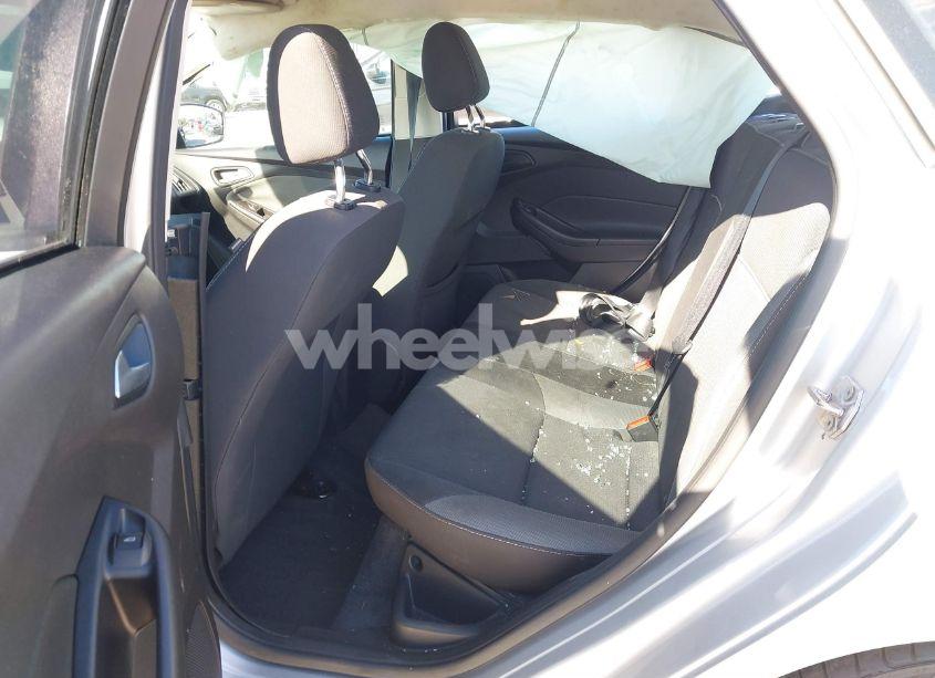 Photo 8 of 2012 Ford Focus SE (VIN 1FAHP3F23CL265724)