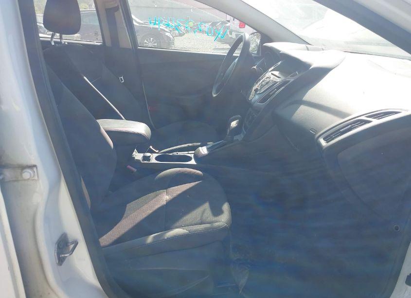 Photo 5 of 2012 Ford Focus SE (VIN 1FAHP3F23CL277663)