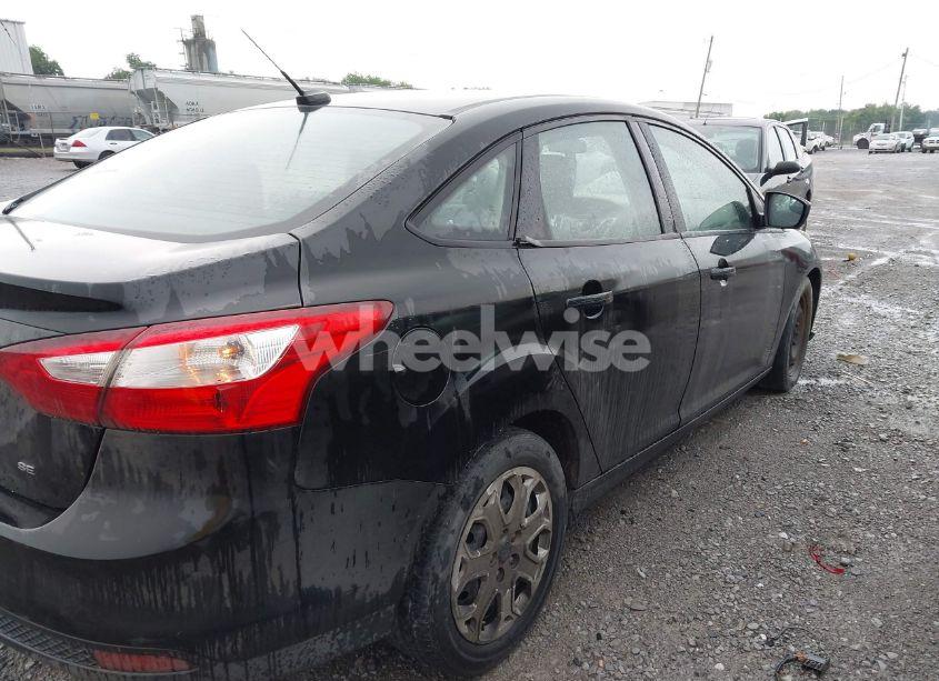 Photo 4 of 2012 Ford Focus SE (VIN 1FAHP3F23CL277971)