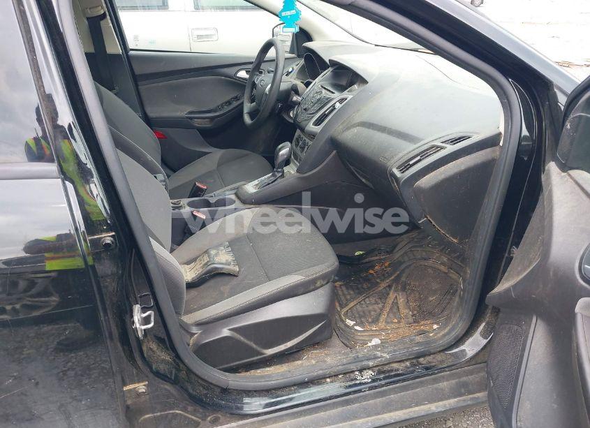 Photo 5 of 2012 Ford Focus SE (VIN 1FAHP3F23CL277971)