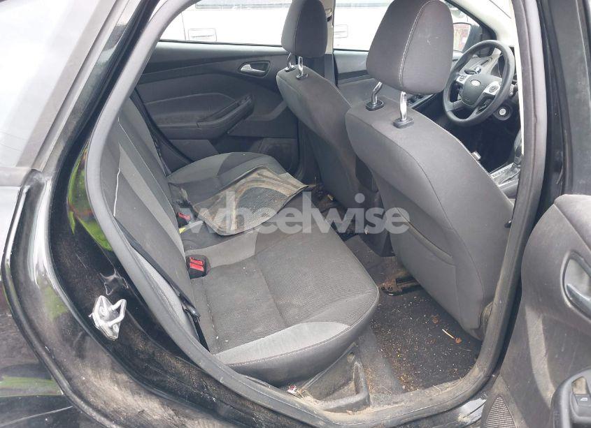 Photo 8 of 2012 Ford Focus SE (VIN 1FAHP3F23CL277971)