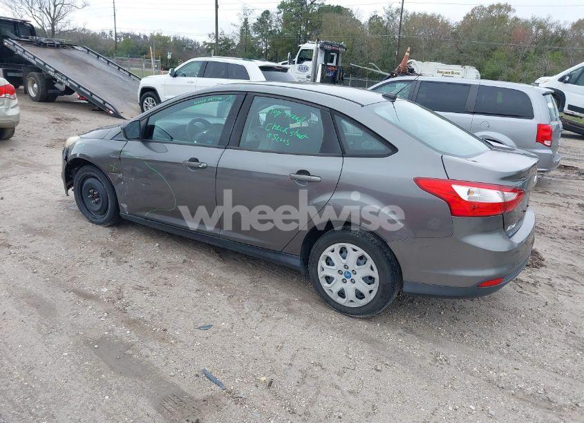 Photo 3 of 2012 Ford Focus SE (VIN 1FAHP3F23CL282586)