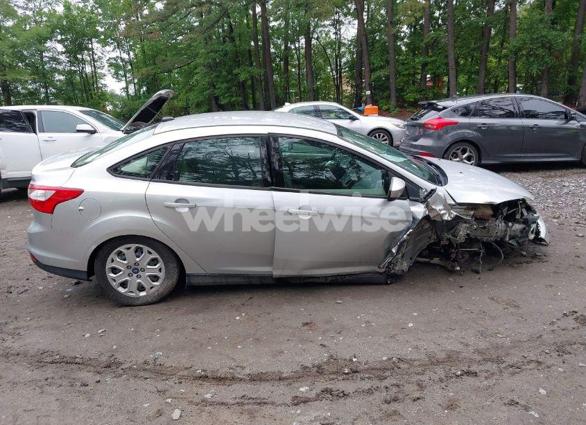 Photo 14 of 2012 Ford Focus SE (VIN 1FAHP3F23CL299176)