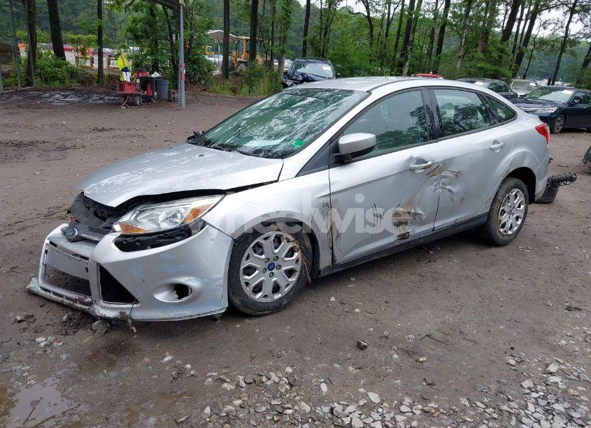 Photo 2 of 2012 Ford Focus SE (VIN 1FAHP3F23CL299176)