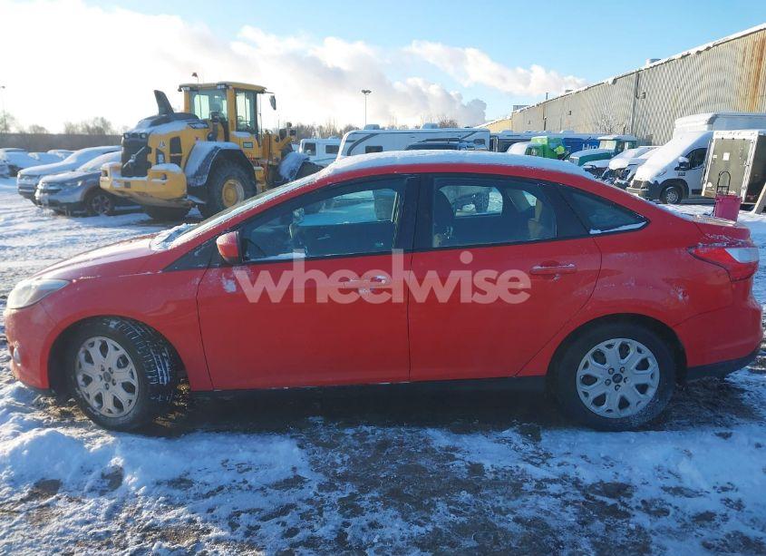 Photo 14 of 2012 Ford Focus SE (VIN 1FAHP3F23CL304344)