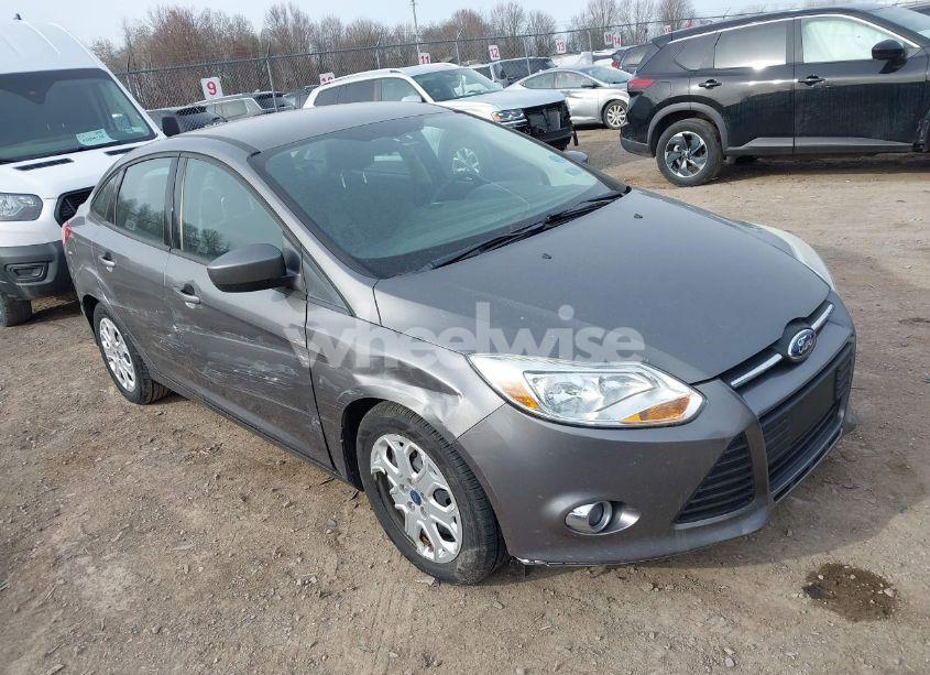 2012 Ford Focus SE (VIN 1FAHP3F23CL319524) main photo