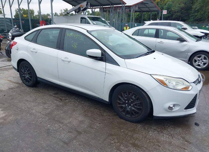 2012 Ford Focus SE (VIN 1FAHP3F23CL341023) main photo