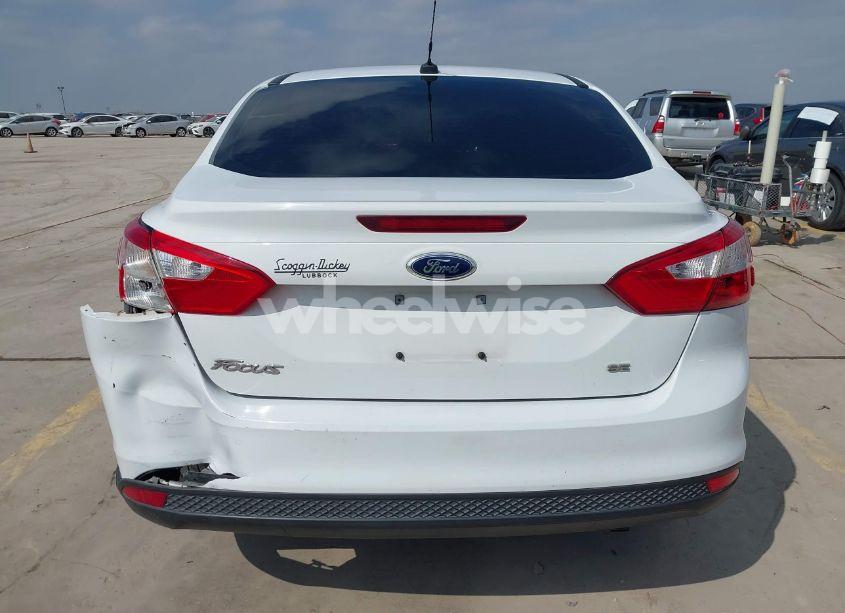 Photo 16 of 2012 Ford Focus SE (VIN 1FAHP3F23CL355097)
