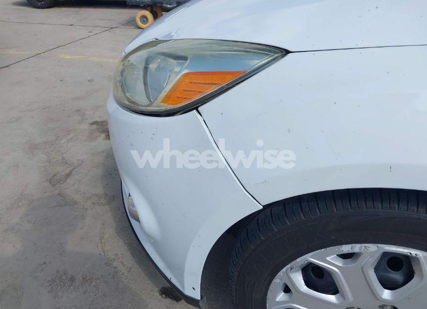 Photo 18 of 2012 Ford Focus SE (VIN 1FAHP3F23CL355097)