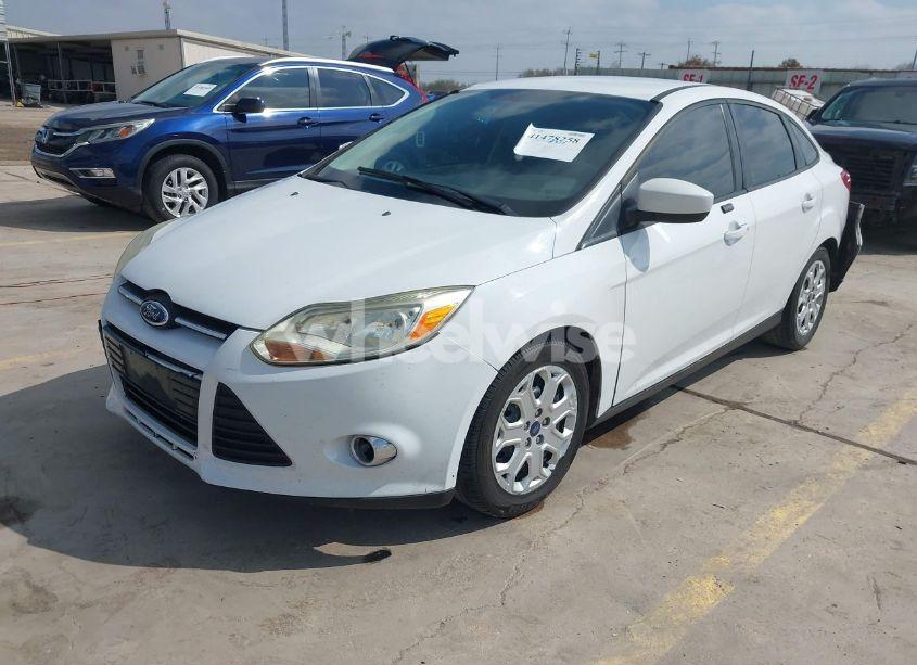 Photo 2 of 2012 Ford Focus SE (VIN 1FAHP3F23CL355097)