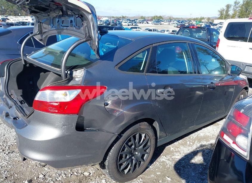 Photo 13 of 2012 Ford Focus SE (VIN 1FAHP3F23CL389864)