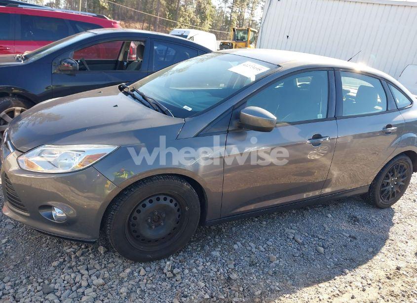 Photo 14 of 2012 Ford Focus SE (VIN 1FAHP3F23CL389864)