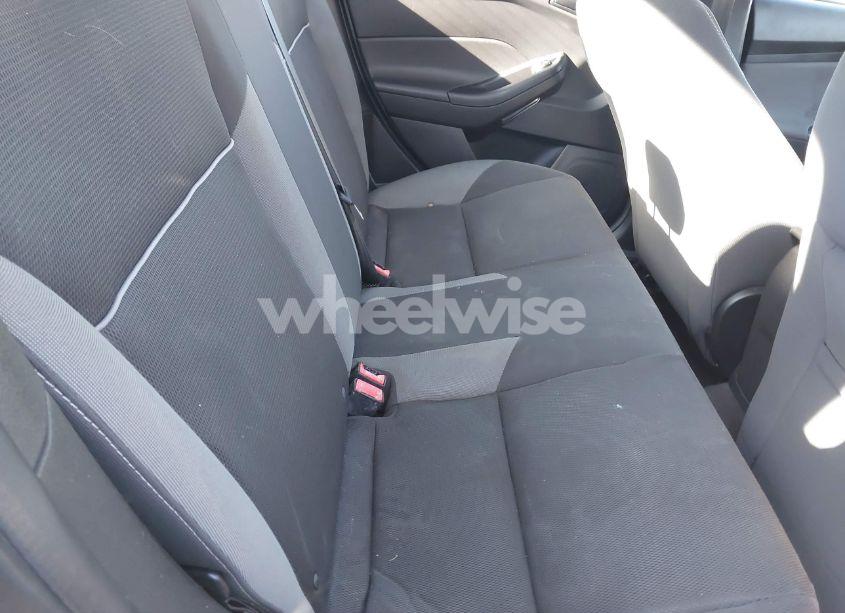 Photo 8 of 2012 Ford Focus SE (VIN 1FAHP3F23CL389864)