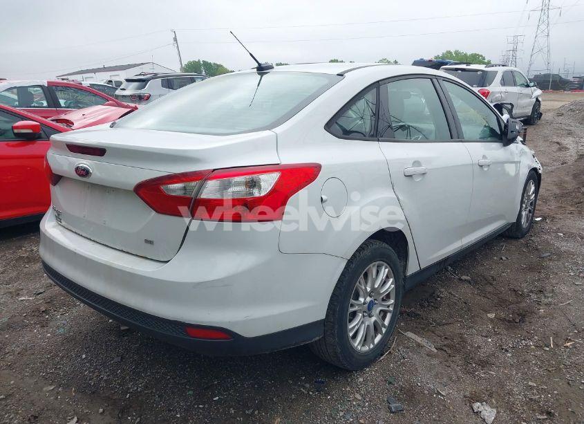 Photo 4 of 2012 Ford Focus SE (VIN 1FAHP3F23CL397771)