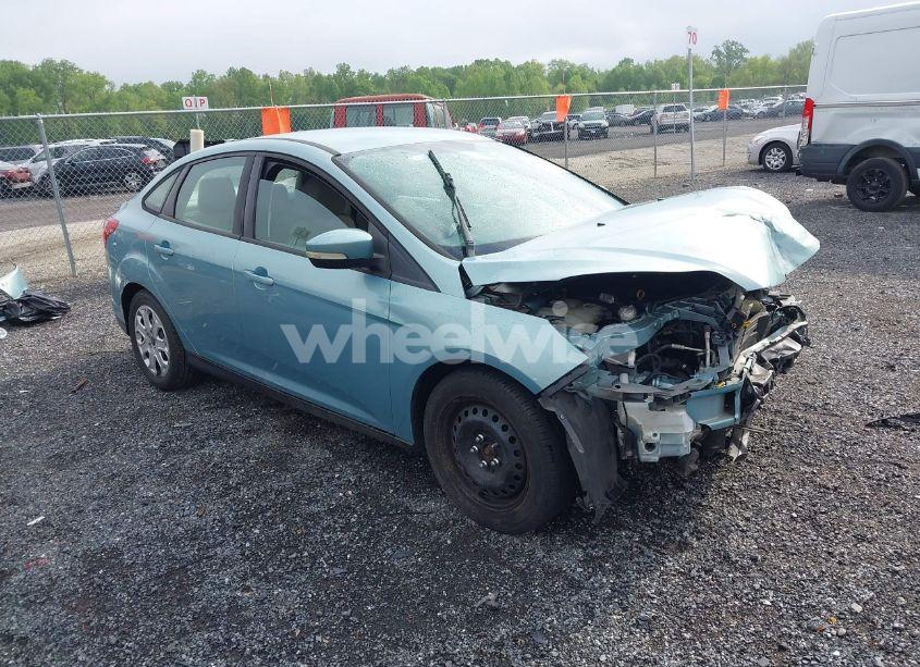 2012 Ford Focus SE (VIN 1FAHP3F23CL407585) main photo