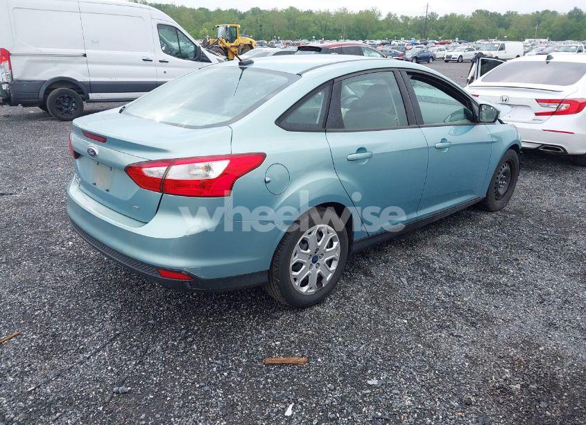 Photo 4 of 2012 Ford Focus SE (VIN 1FAHP3F23CL407585)