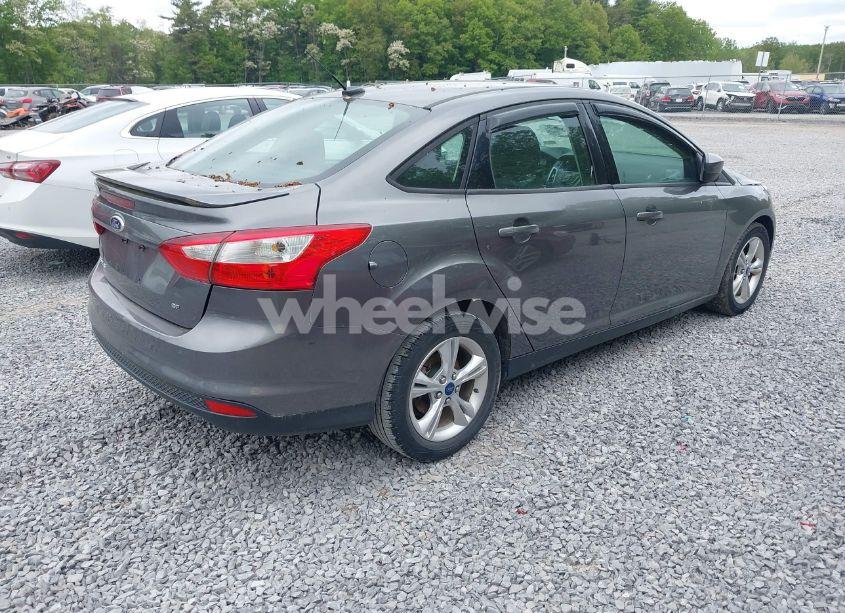Photo 4 of 2012 Ford Focus SE (VIN 1FAHP3F23CL414066)